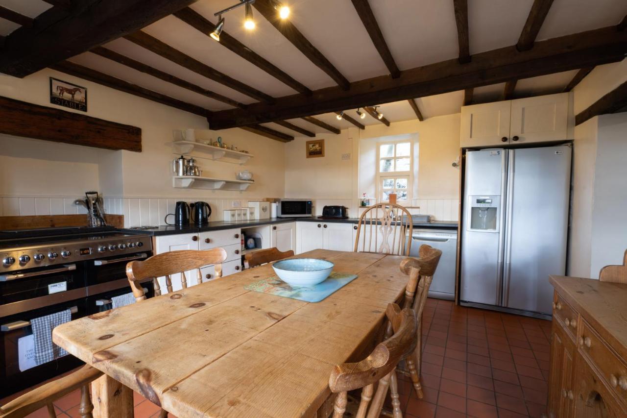 Hulmes Vale House - Sleeps 14 - Peak District Villa บักซ์ตัน ภายนอก รูปภาพ